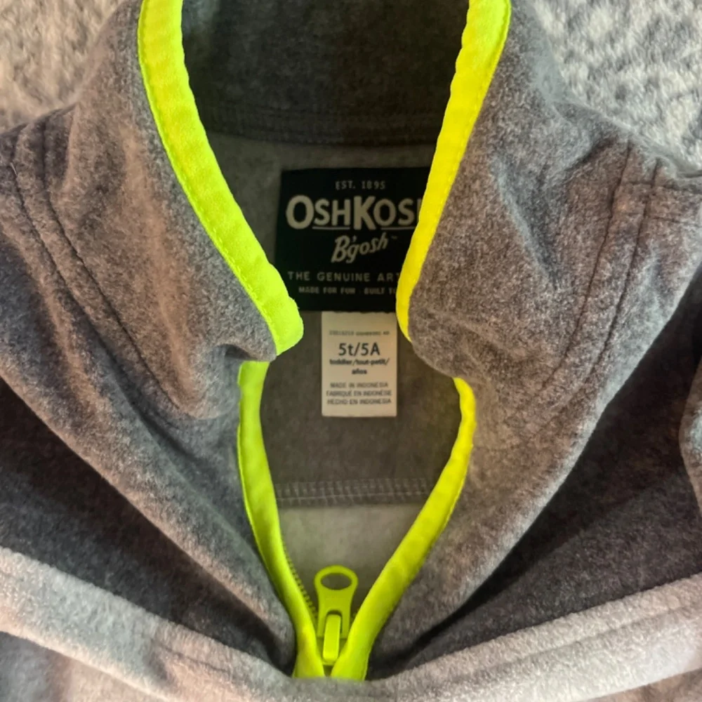 Boy’s OshKosh fleece